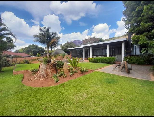 4 BEDROOM HOUSE FOR SALE IN SINOVILLE